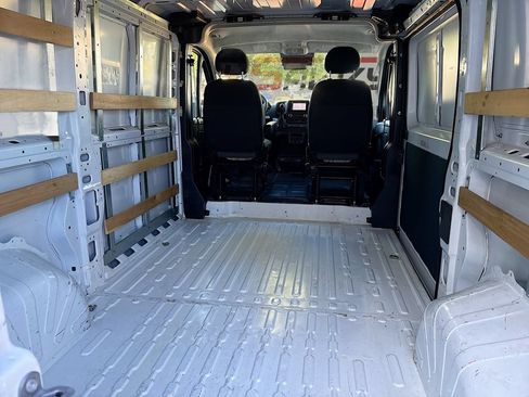 Used 2025 RAM ProMaster 2500 w/ U-Haul Equipment Group FWD image 23