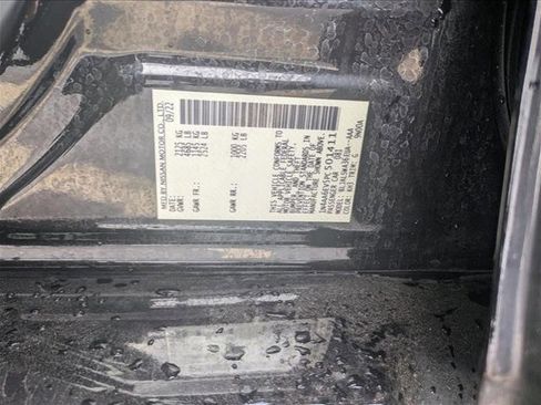 Used 2023 Nissan Maxima SR w/ Sport Mat Group image 12