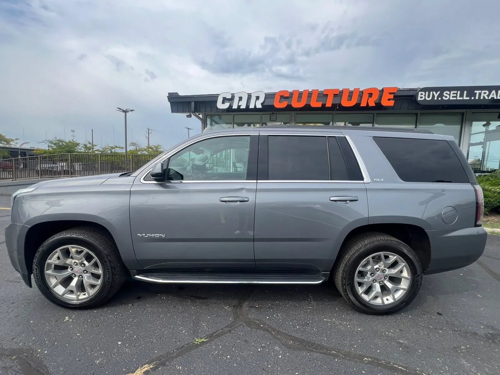 Used 2019 GMC Yukon SLT AWD/4WD image 9