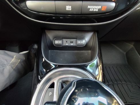 Used 2015 Kia Soul ! w/ Sun & Sound Package image 22