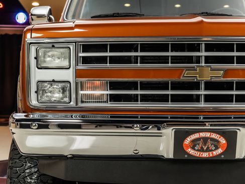 Used 1987 Chevrolet C/K Truck 2500 image 19