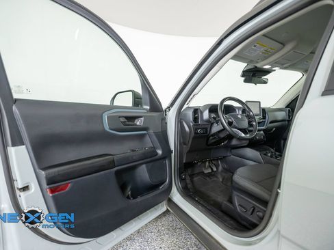 Used 2024 Ford Bronco Sport Badlands AWD/4WD image 9