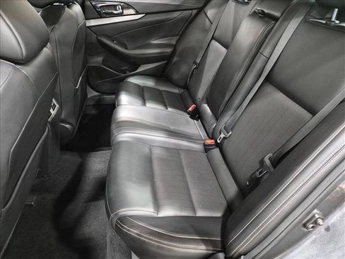 Used 2017 Nissan Maxima 3.5 SV w/ Dynamic Package FWD image 19