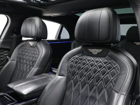 Used 2020 Bentley Flying Spur W12 image 20