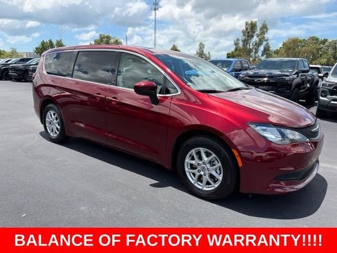 Used 2023 Chrysler Voyager LX FWD image 1