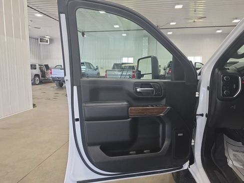 Used 2023 Chevrolet Silverado 2500 High Country w/ Z71 Off-Road Package AWD/4WD image 24