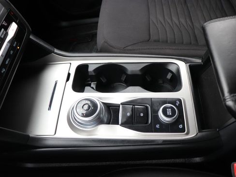 Used 2020 Ford Explorer XLT w/ Comfort Package image 47