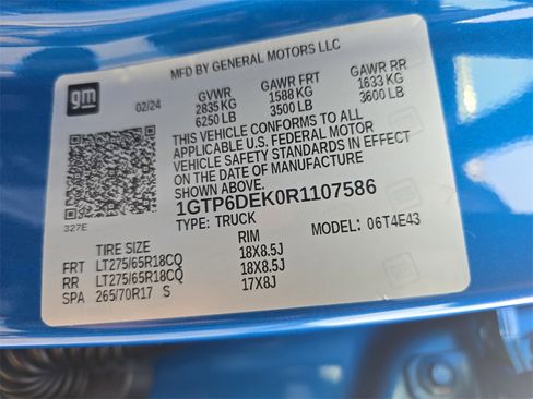 Used 2024 GMC Canyon AT4 w/ AT4 Premium Package image 31