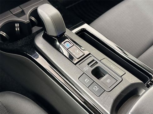 Certified 2023 Toyota Prius LE FWD image 24