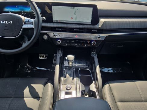 Certified 2025 Kia Telluride SX w/ SX Captain's Chair Package FWD image 15