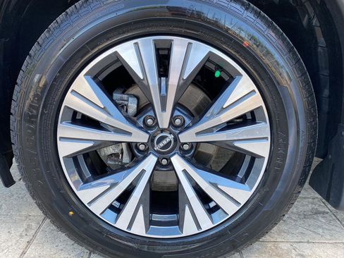 Certified 2023 Nissan Rogue SV w/ SV Premium B Package AWD/4WD image 14