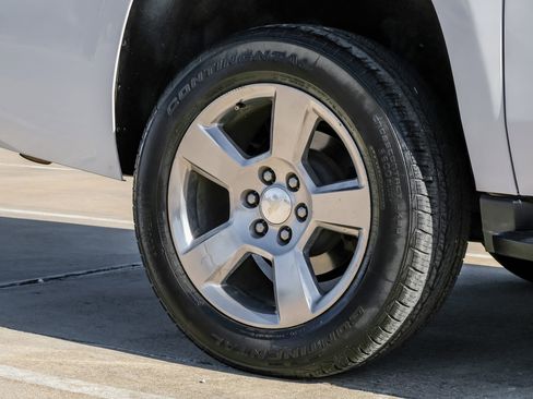 Used 2020 Chevrolet Suburban LT image 72