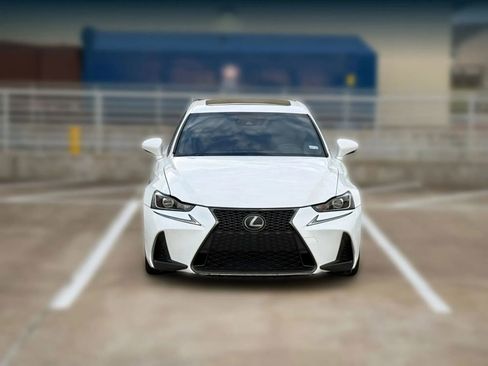 Used 2018 Lexus IS 300 F Sport image 2