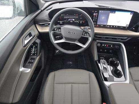 New 2025 Audi Q5 Premium image 21