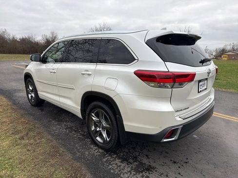 Used 2019 Toyota Highlander Limited image 5
