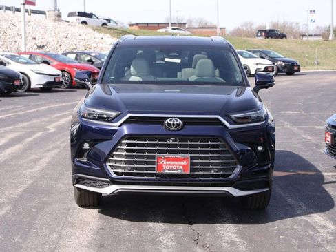 New 2026 Toyota Grand Highlander AWD Hybrid image 4