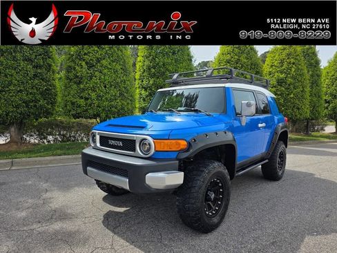 Used 2007 Toyota FJ Cruiser 4WD image 1