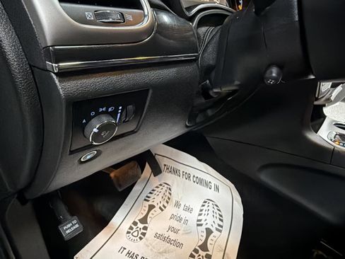 Used 2018 Jeep Grand Cherokee Trailhawk w/ Trailhawk Luxury Group AWD/4WD image 14