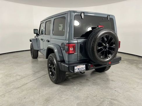 Used 2025 Jeep Wrangler Unlimited Sahara w/ Safety Group AWD/4WD image 6