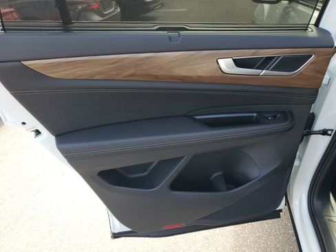 New 2026 Volkswagen Atlas SE FWD image 9
