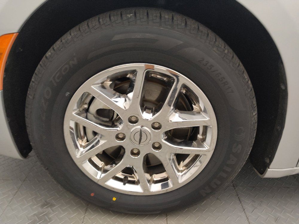 Used 2024 Chrysler Pacifica Touring-L FWD image 31