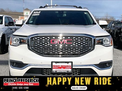 Used 2019 GMC Acadia Denali w/ Technology Package image 2