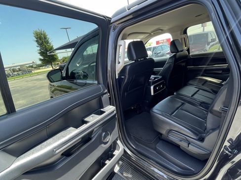Used 2024 Ford Expedition Max XLT AWD/4WD image 12