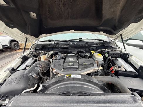 Used 2018 RAM 3500 Laramie Longhorn image 43