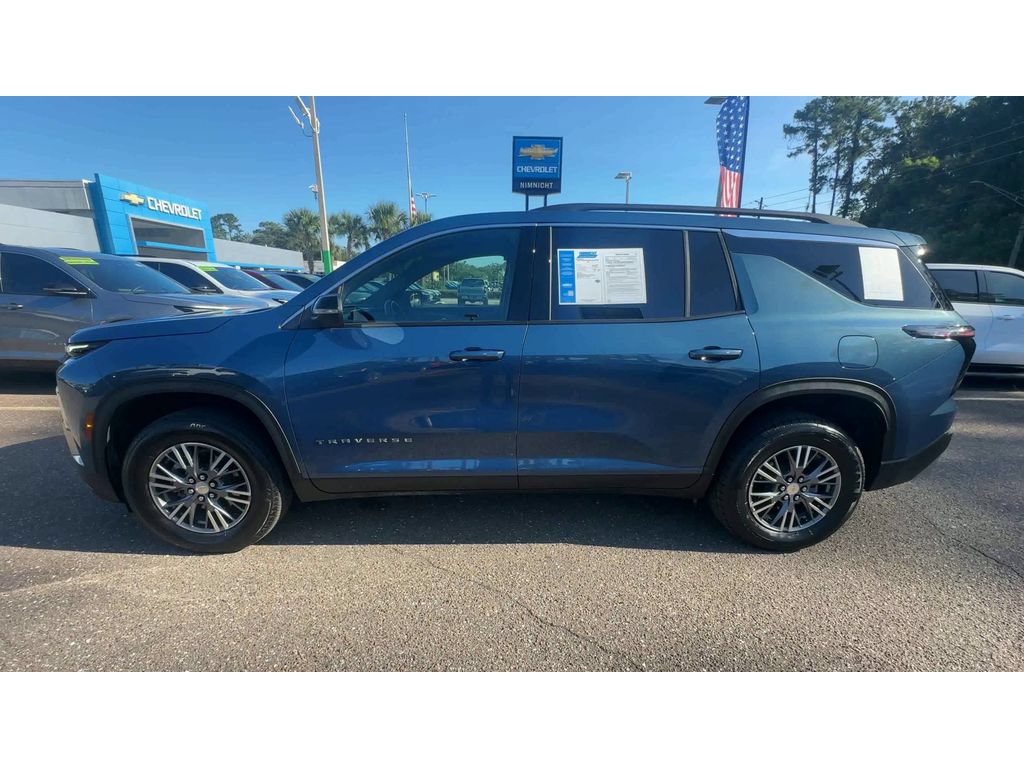Used 2026 Chevrolet Traverse LT FWD image 5