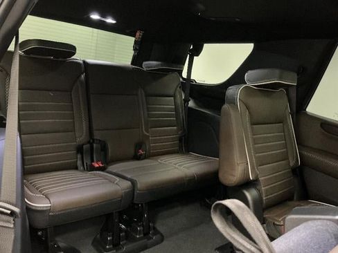 New 2026 GMC Yukon Denali Ultimate w/ LPO, Floor Liner Package AWD/4WD image 36