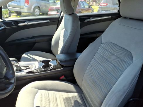 Used 2016 Ford Fusion S FWD image 4