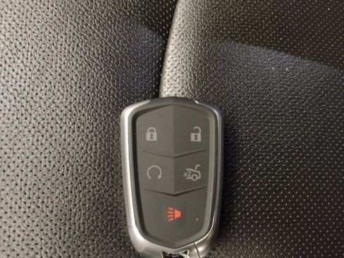 Used 2023 GMC Terrain SLT AWD/4WD image 32