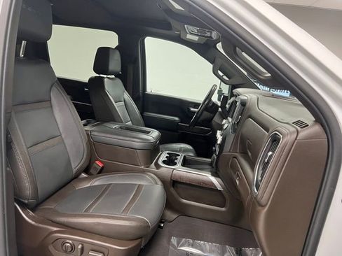 Used 2022 GMC Sierra 3500 Denali w/ Denali Ultimate Package AWD/4WD image 58