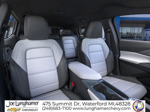 New 2026 Chevrolet Equinox EV LT image 16