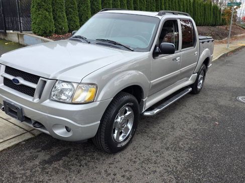Used 2004 Ford Explorer Sport Trac 4x4 image 1