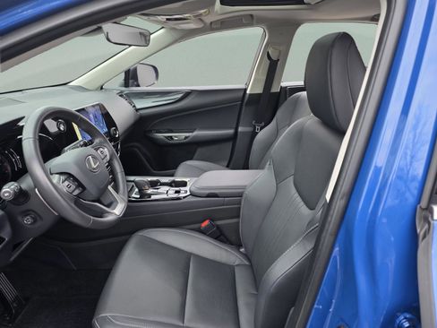 Certified 2025 Lexus NX 250 FWD w/ Premium Package image 11