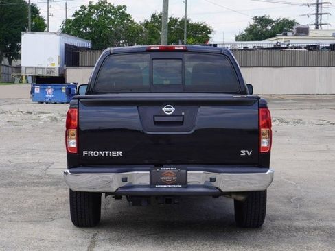Used 2019 Nissan Frontier SV image 4