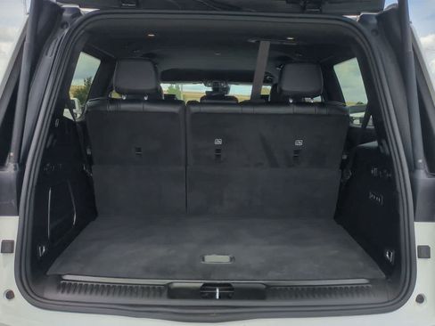Used 2024 Jeep Wagoneer Series II w/ Flexible Seating Group RWD image 34