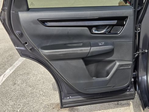 Used 2025 Honda CR-V EX-L image 16