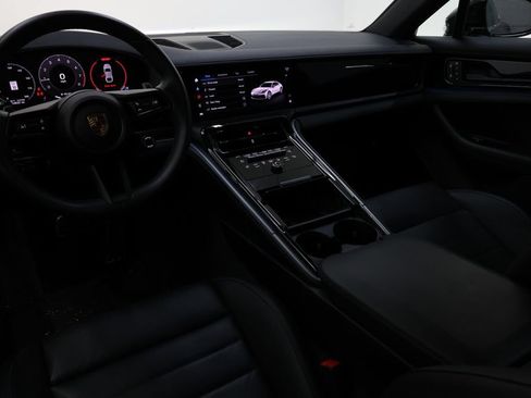 Used 2025 Porsche Panamera image 78