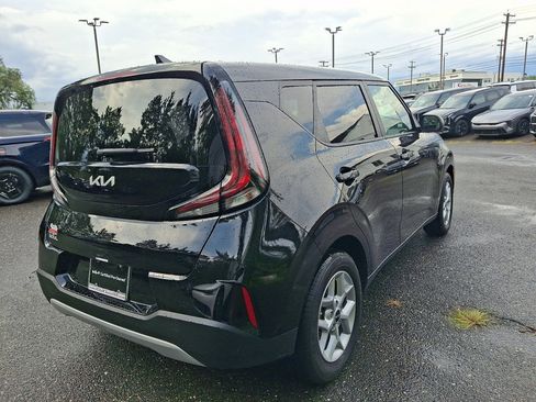 Used 2025 Kia Soul LX w/ LX Technology Package FWD image 5