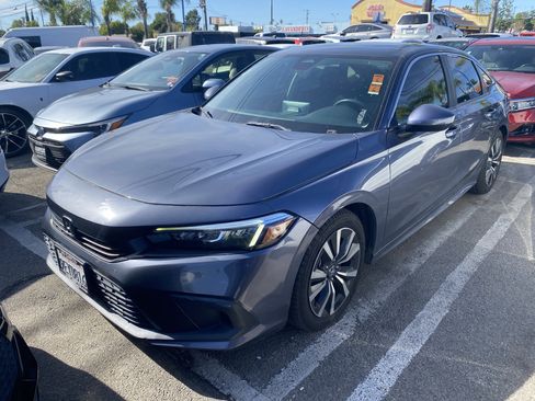Used 2022 Honda Civic EX image 2