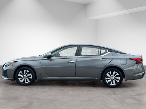 Used 2023 Nissan Altima 2.5 S FWD image 3
