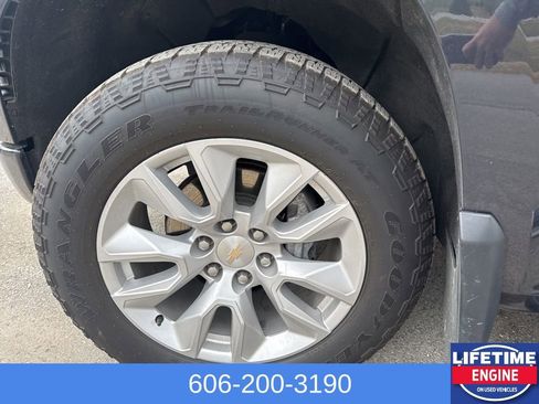 Used 2023 Chevrolet Silverado 1500 Custom image 14