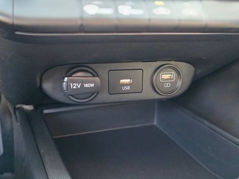 Certified 2022 Hyundai Elantra SEL FWD image 29