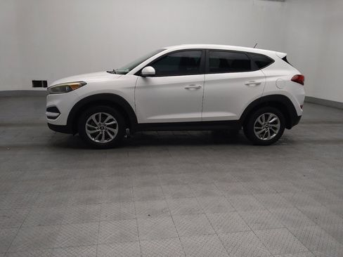 Used 2017 Hyundai Tucson SE FWD image 2