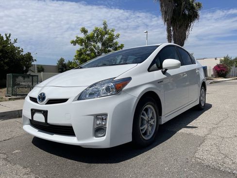 Used 2010 Toyota Prius FWD image 1