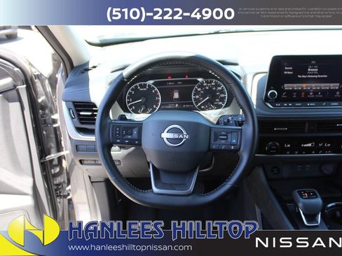 Used 2025 Nissan Rogue SV FWD image 18