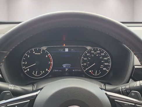 Used 2023 Nissan Altima 2.0 SR FWD image 18