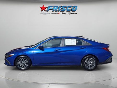 Used 2024 Hyundai Elantra SEL FWD image 4